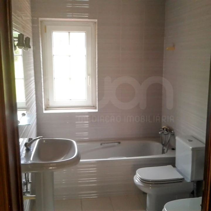 Moradia T7 para Venda em Queluz e Belas Foto 16