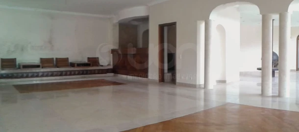 Moradia T7 para Venda em Queluz e Belas