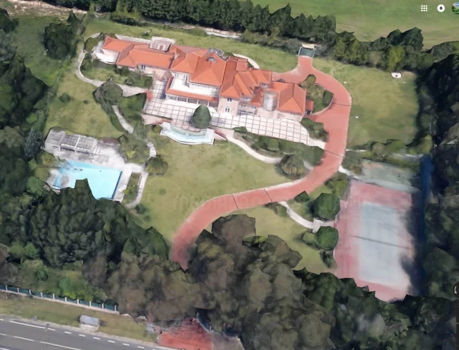 Moradia T7 para Venda em Queluz e Belas Foto 3