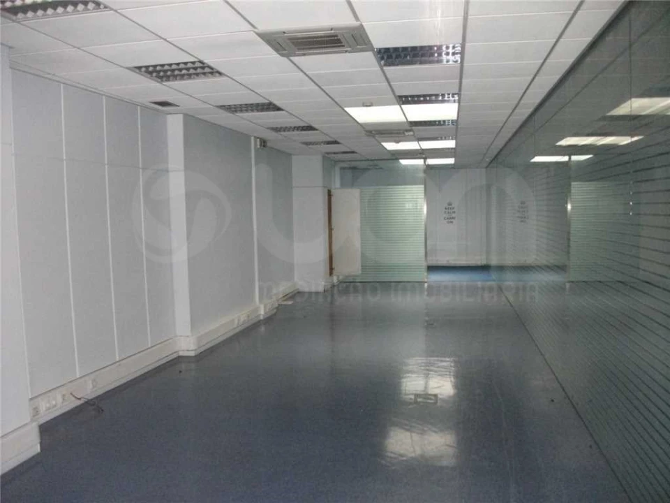 Loja para Venda em Avenidas Novas Foto 2