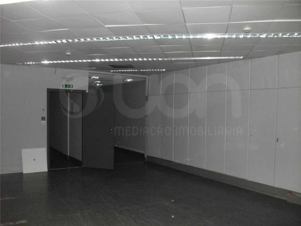 Loja para Venda em Avenidas Novas Foto 8