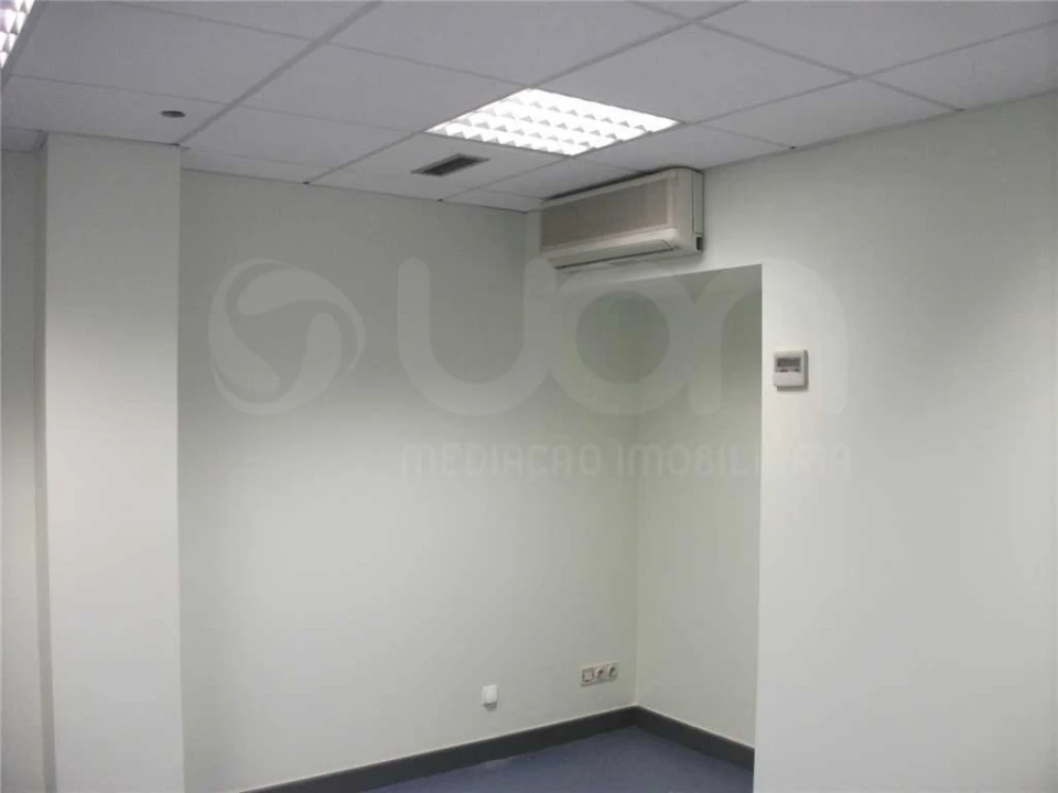 Loja para Venda em Avenidas Novas Foto 11