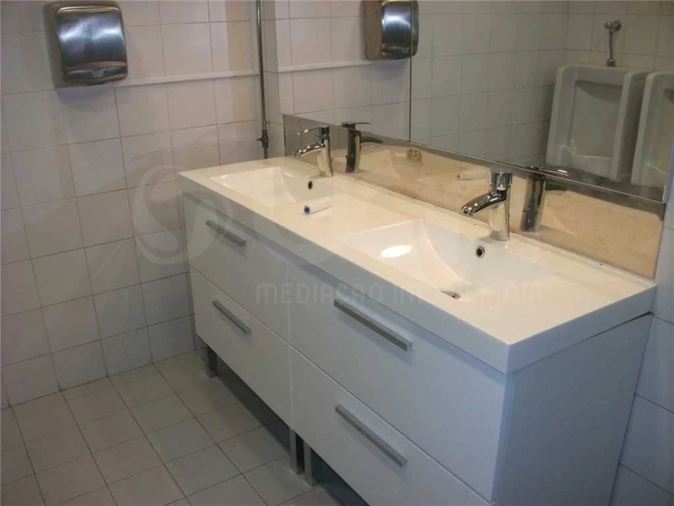 Loja para Venda em Avenidas Novas Foto 14