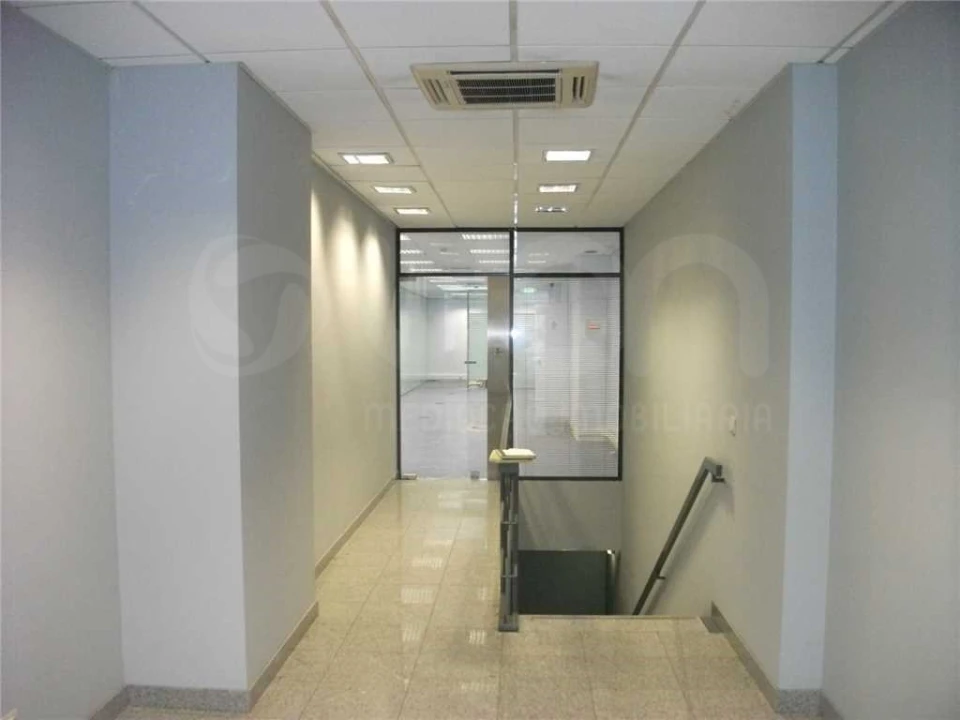 Loja para Venda em Avenidas Novas Foto 17