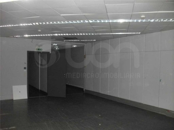 Loja para Venda em Avenidas Novas Foto 8