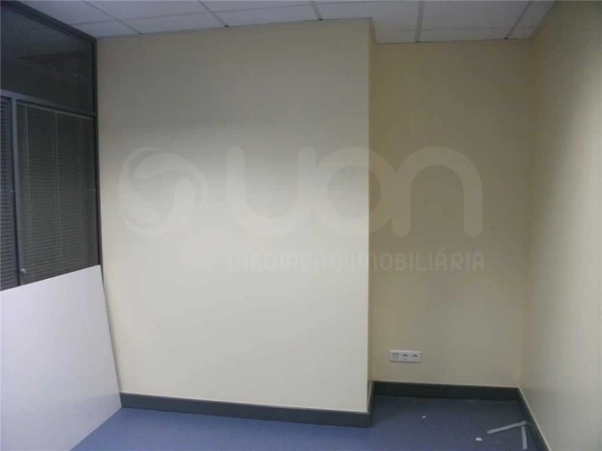 Loja para Venda em Avenidas Novas Foto 9