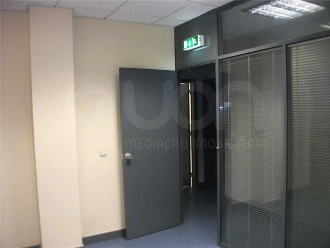 Loja para Venda em Avenidas Novas Foto 10