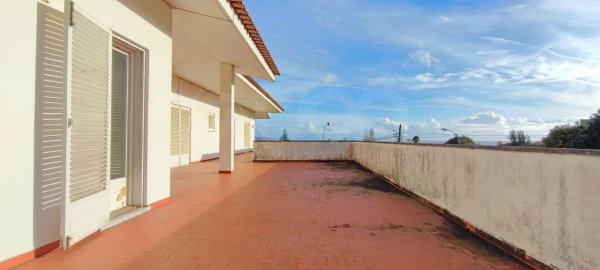 Moradia T6 para Venda em Oeiras e São Julião da Barra, Paço de Arcos e Caxias