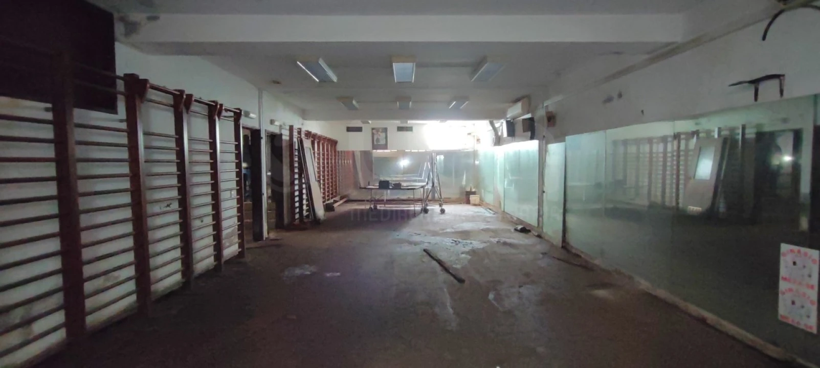 Loja para Venda em Carcavelos e Parede Foto 5