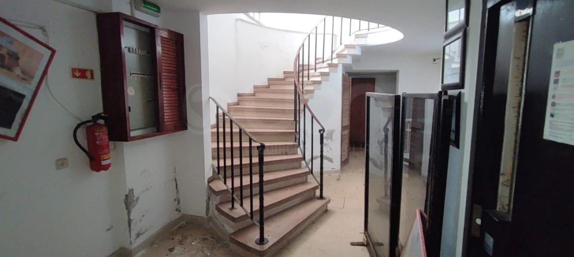 Loja para Venda em Carcavelos e Parede Foto 9