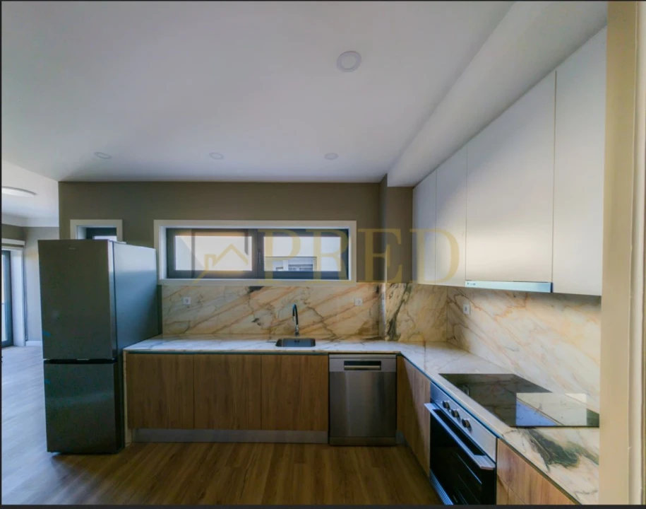 Apartamento T3 para Arrendamento em Cedofeita, Santo Ildefonso, Sé, Miragaia, São Nicolau e Vitória Foto 4