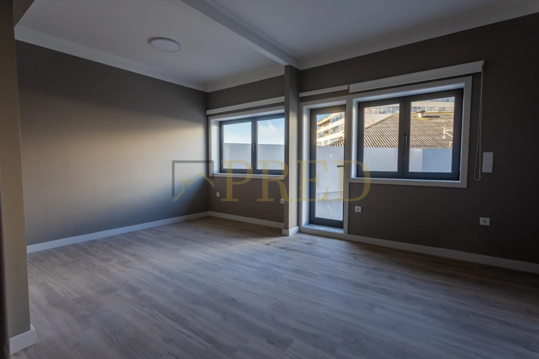 Apartamento T2 para Arrendamento em Cedofeita, Santo Ildefonso, Sé, Miragaia, São Nicolau e Vitória Foto 1