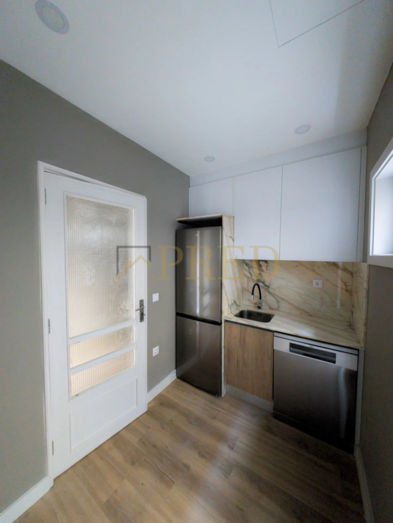 Apartamento T2 para Arrendamento em Cedofeita, Santo Ildefonso, Sé, Miragaia, São Nicolau e Vitória Foto 4