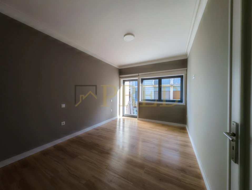 Apartamento T2 para Arrendamento em Cedofeita, Santo Ildefonso, Sé, Miragaia, São Nicolau e Vitória Foto 6