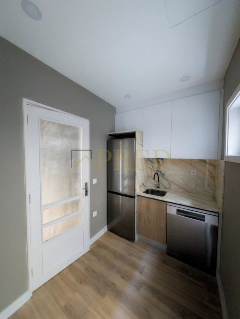 Apartamento T2 para Arrendamento em Cedofeita, Santo Ildefonso, Sé, Miragaia, São Nicolau e Vitória