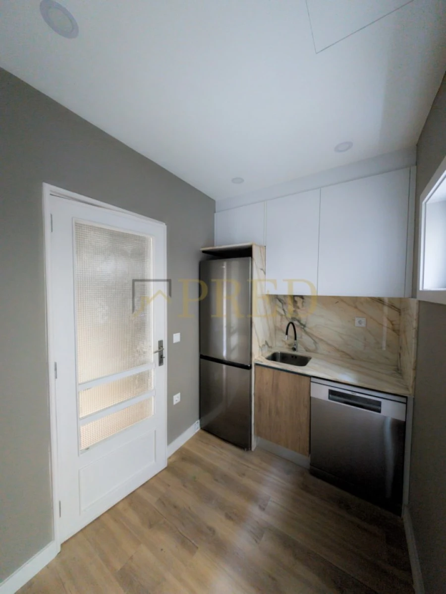 Apartamento T2 para Arrendamento em Cedofeita, Santo Ildefonso, Sé, Miragaia, São Nicolau e Vitória Foto 4