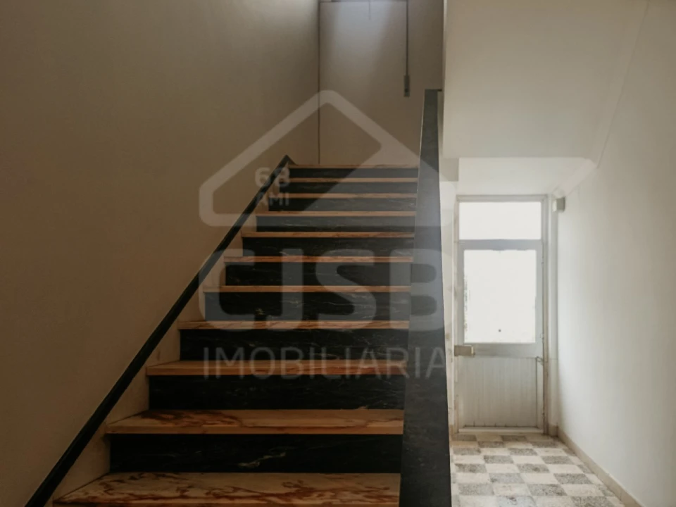 Moradia T5 para Venda em Biscainho Foto 21