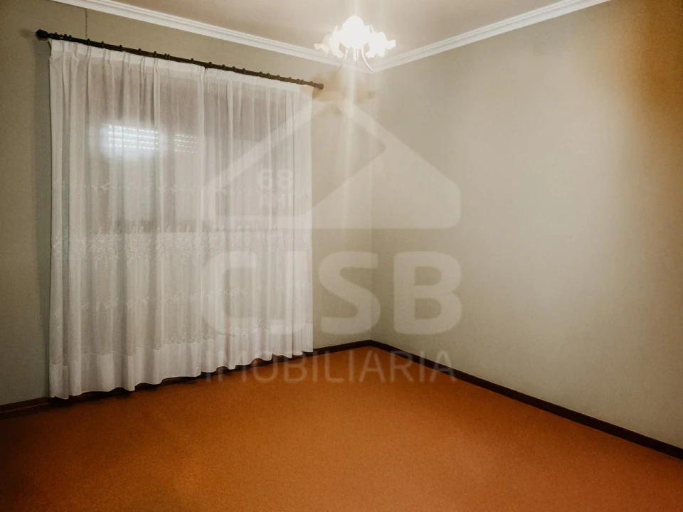 Moradia T5 para Venda em Biscainho Foto 9