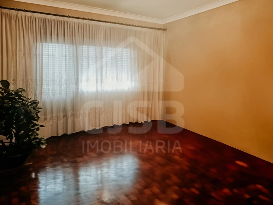 Moradia T5 para Venda em Biscainho Foto 16