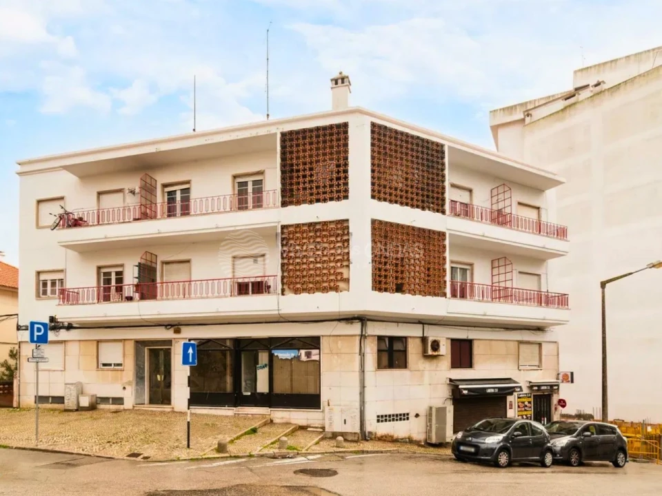 Prédio para Venda em Almada, Cova da Piedade, Pragal e Cacilhas Foto 17