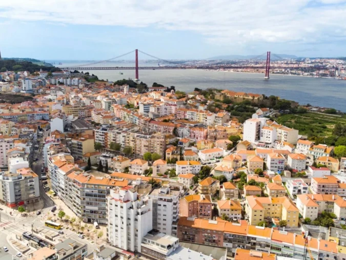 Prédio para Venda em Almada, Cova da Piedade, Pragal e Cacilhas Foto 19