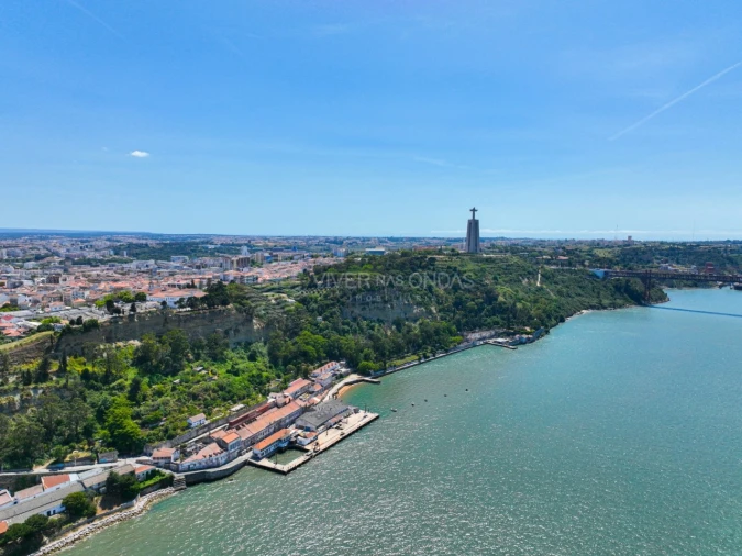 Prédio para Venda em Almada, Cova da Piedade, Pragal e Cacilhas Foto 30