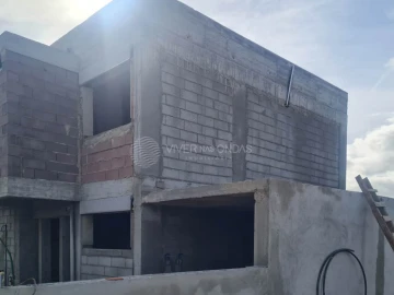 Moradia T3 para Venda em Charneca de Caparica e Sobreda