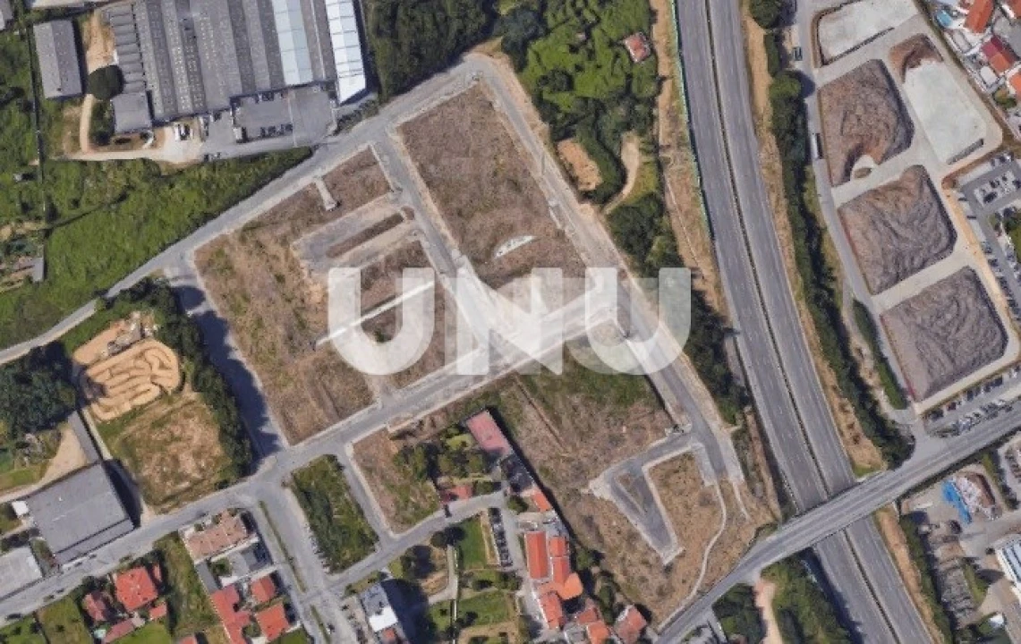 Terreno para Venda em São Paio de Oleiros Foto 2