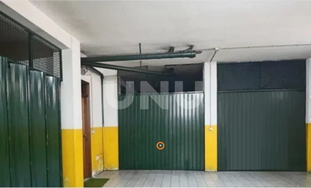 Garagem para Venda em Lobão, Gião, Louredo e Guisande Foto 1
