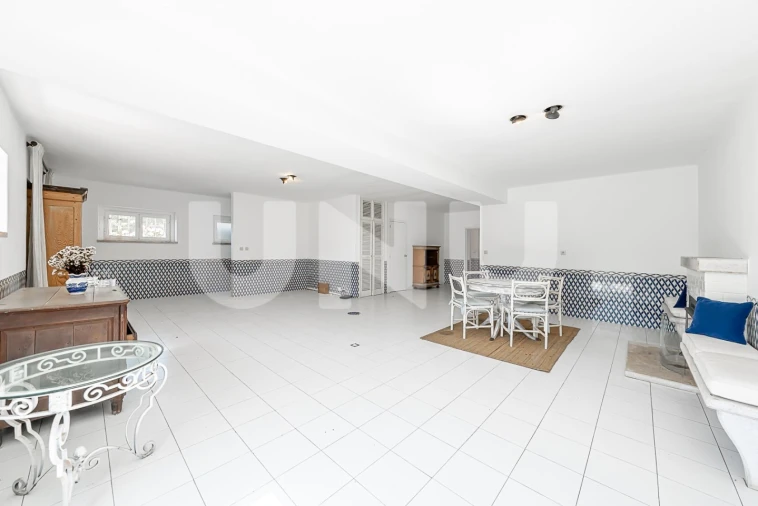 Quinta T6 para Venda em Colares Foto 12