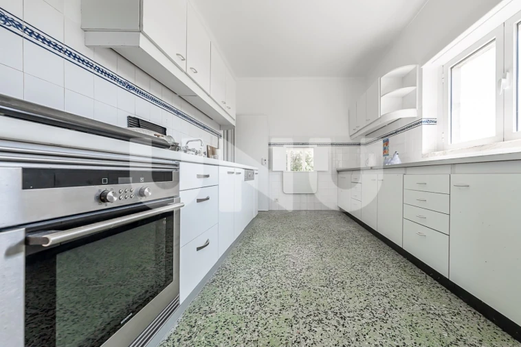 Quinta T6 para Venda em Colares Foto 16