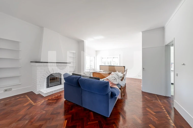 Quinta T6 para Venda em Colares Foto 19