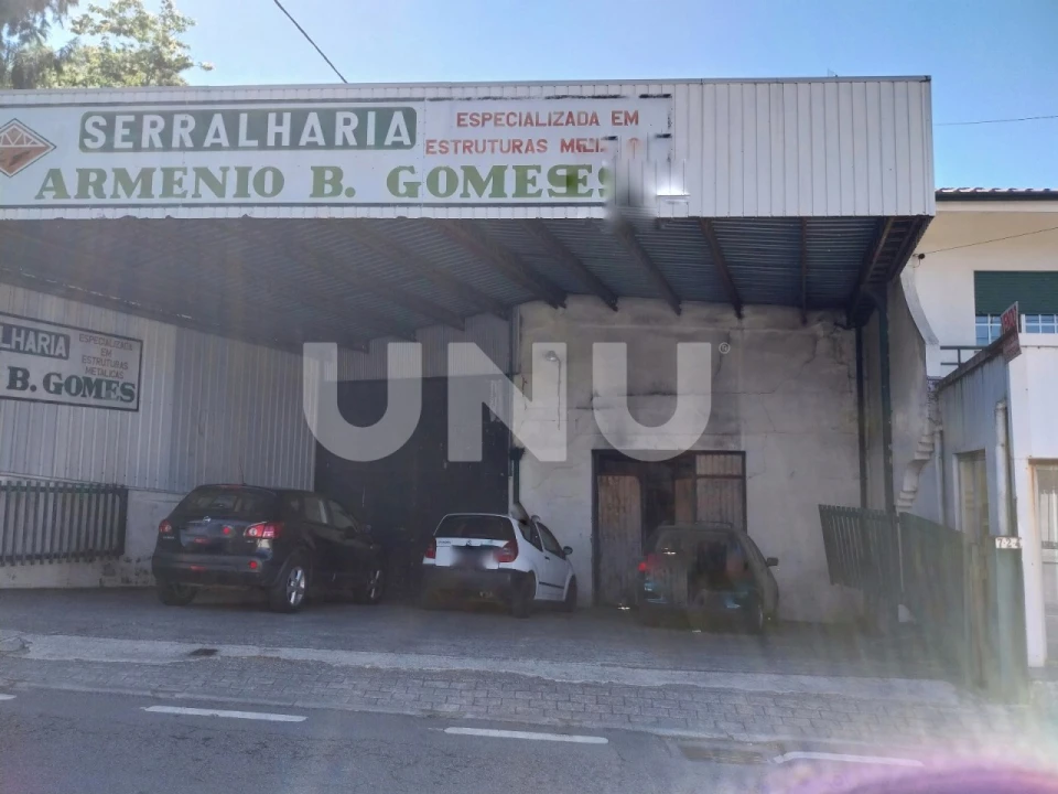 Armazém para Venda em Carvalhosa Foto 3