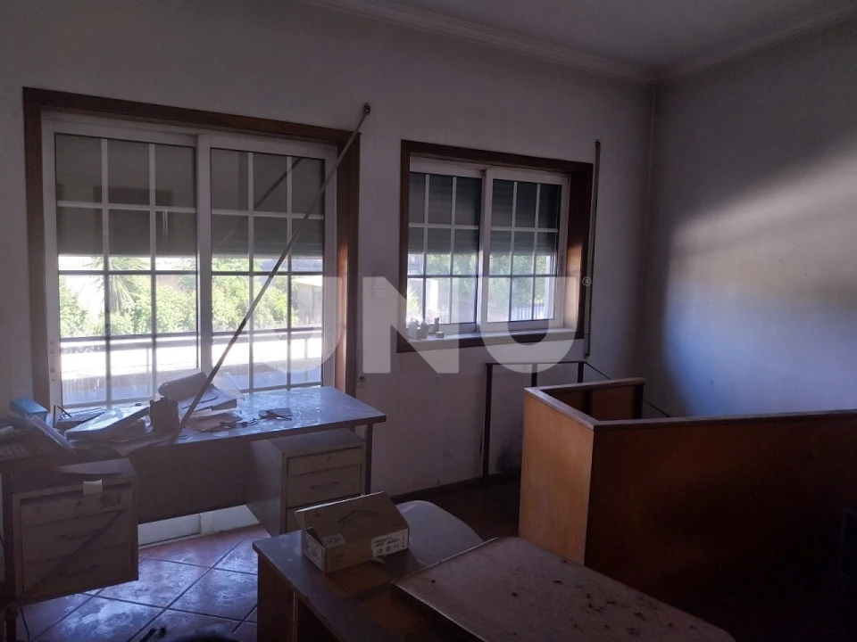 Armazém para Venda em Carvalhosa Foto 4