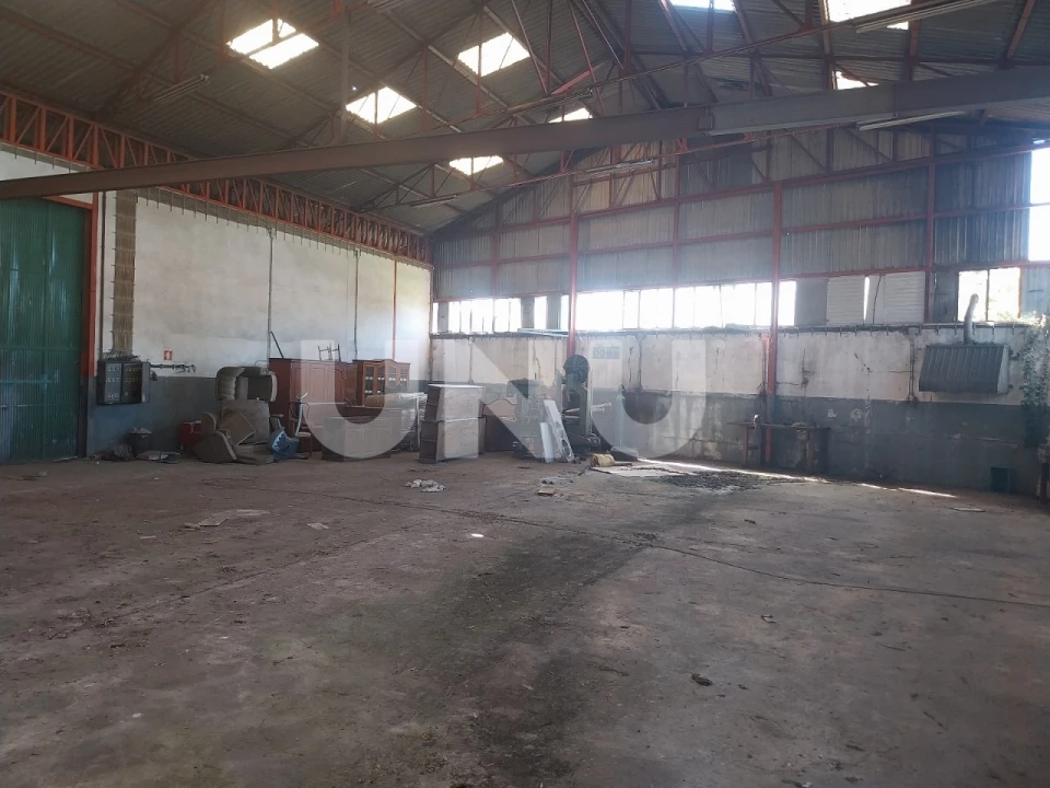 Armazém para Venda em Carvalhosa Foto 12