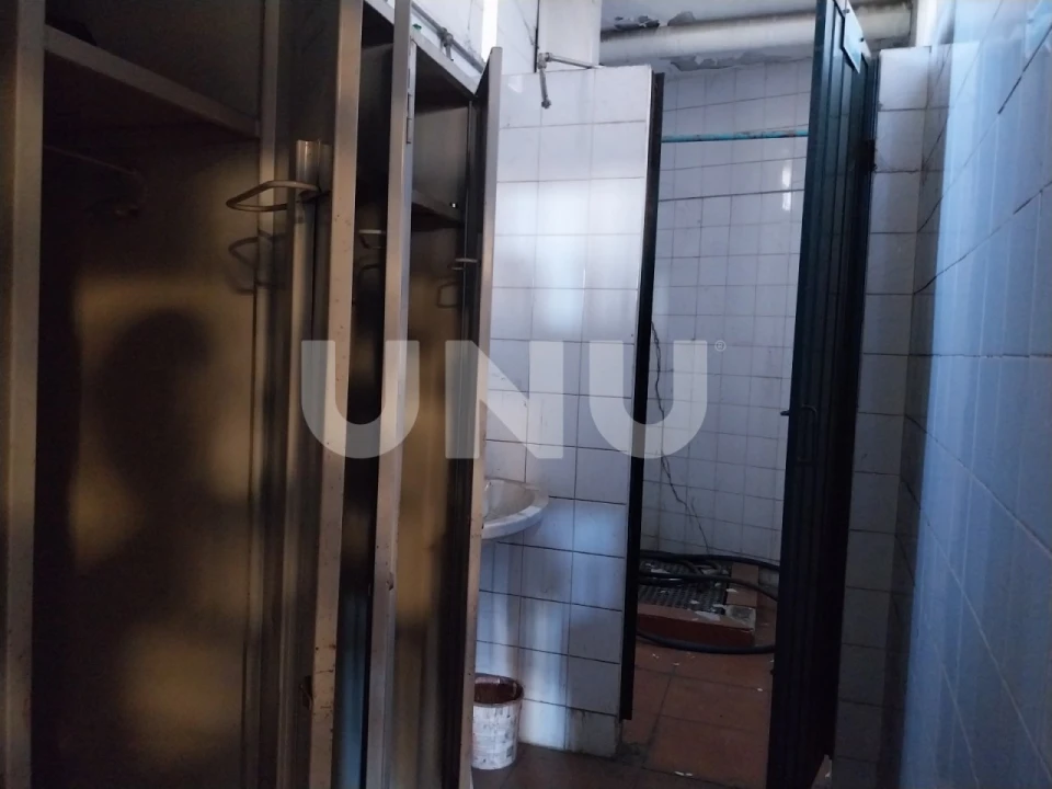 Armazém para Venda em Carvalhosa Foto 15