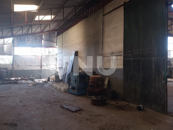 Armazém para Venda em Carvalhosa Foto 7