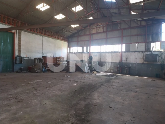 Armazém para Venda em Carvalhosa Foto 12