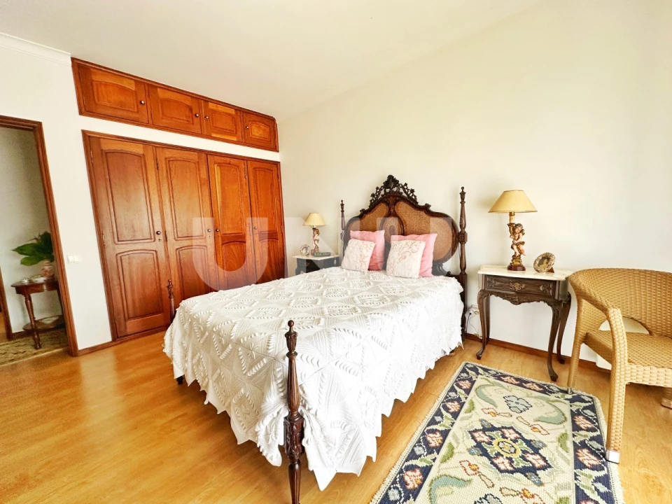 Moradia T4 para Venda em Esmoriz Foto 32