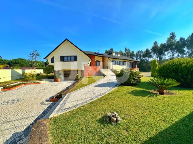 Moradia T4 para Venda em Esmoriz Foto 4