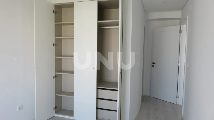 Apartamento T2 para Venda em Corroios Foto 7