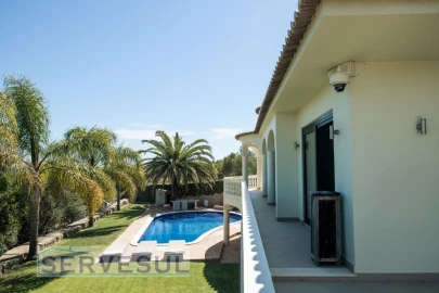 Moradia T5 para Venda em Silves
