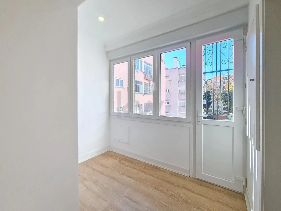 Apartamento T3 para Venda em Arroios Foto 2