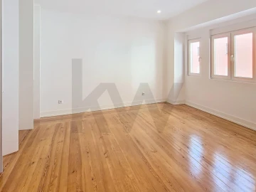 Apartamento T3 para Venda em Arroios