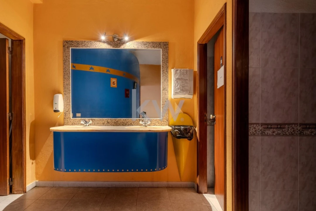 Armazém para Venda em Seixal, Arrentela e Aldeia de Paio Pires Foto 13