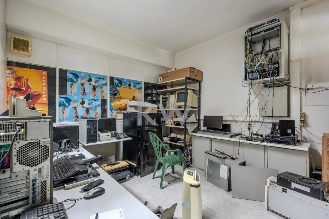 Armazém para Venda em Seixal, Arrentela e Aldeia de Paio Pires Foto 17