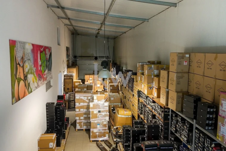 Armazém para Venda em Seixal, Arrentela e Aldeia de Paio Pires Foto 9
