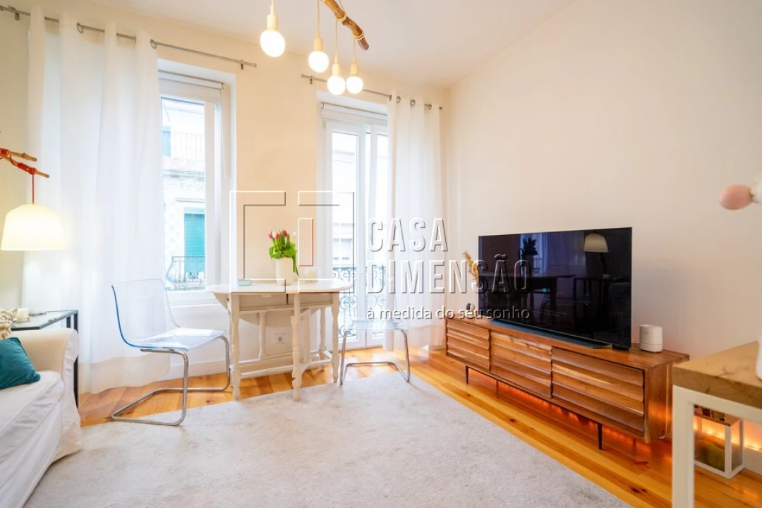 Apartamento T1 para Venda em Campolide Foto 2