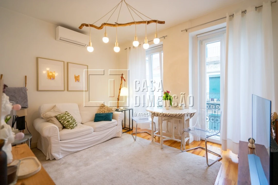 Apartamento T1 para Venda em Campolide Foto 4
