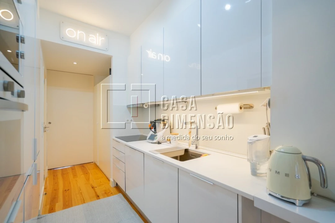 Apartamento T1 para Venda em Campolide Foto 24